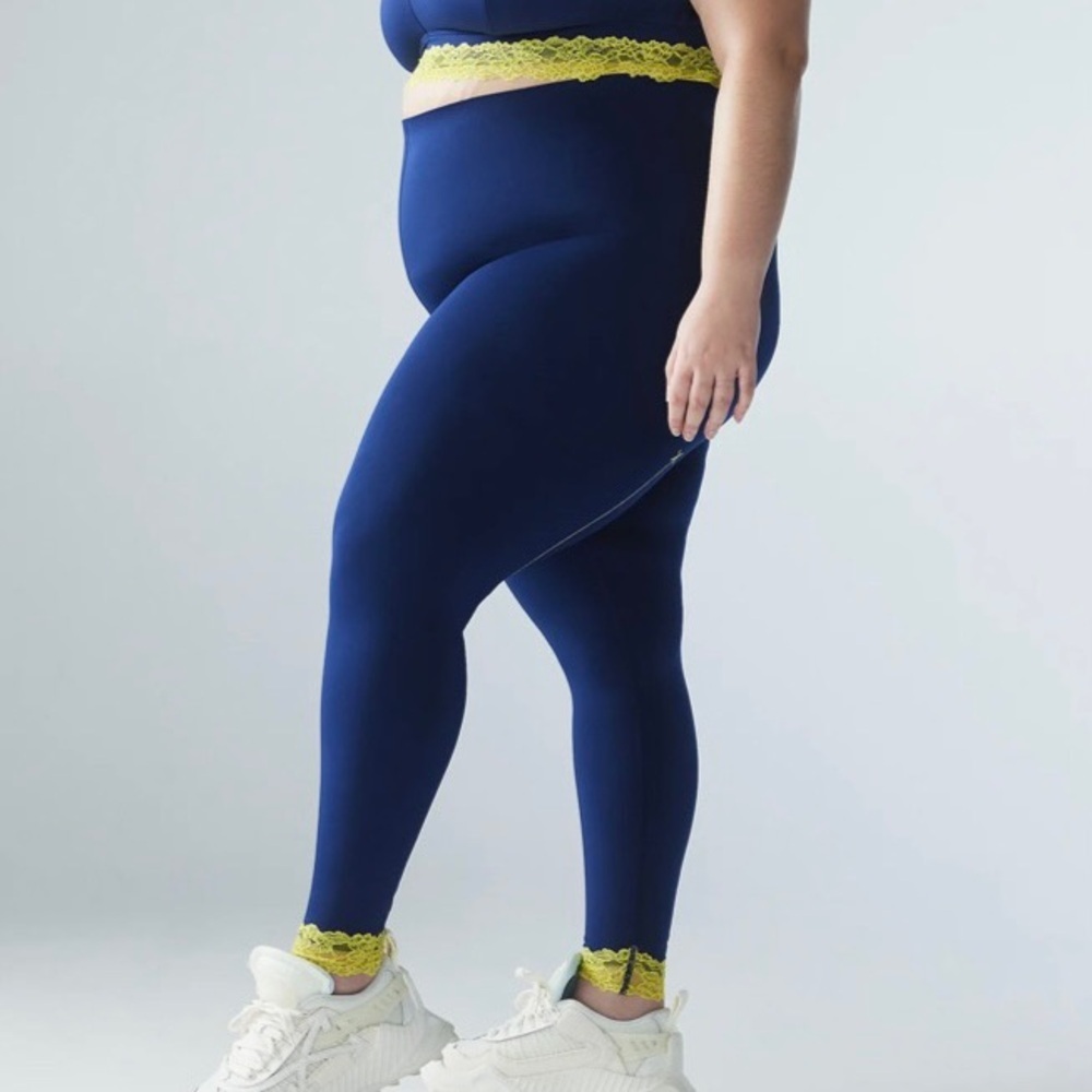 Savage X Fenty Hotline Lace-trimmed High-Waist Leggings - Picture 2 of 10